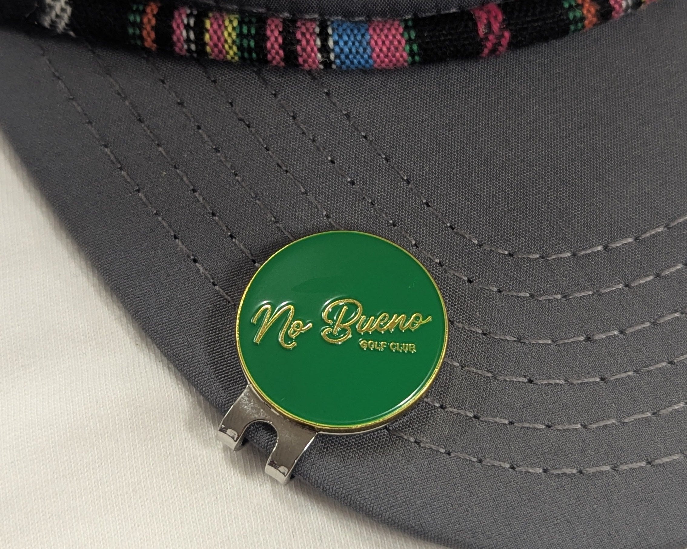 La Vida es Golf Ball Marker Green and Gold