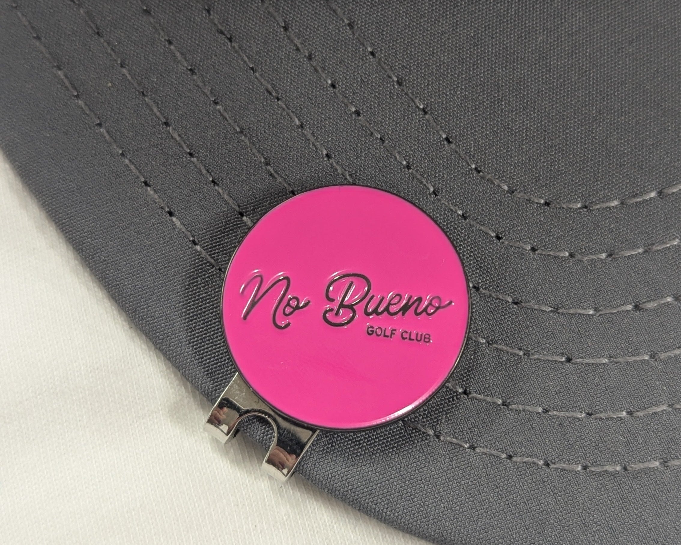 La Vida es Golf Ball Marker Pink