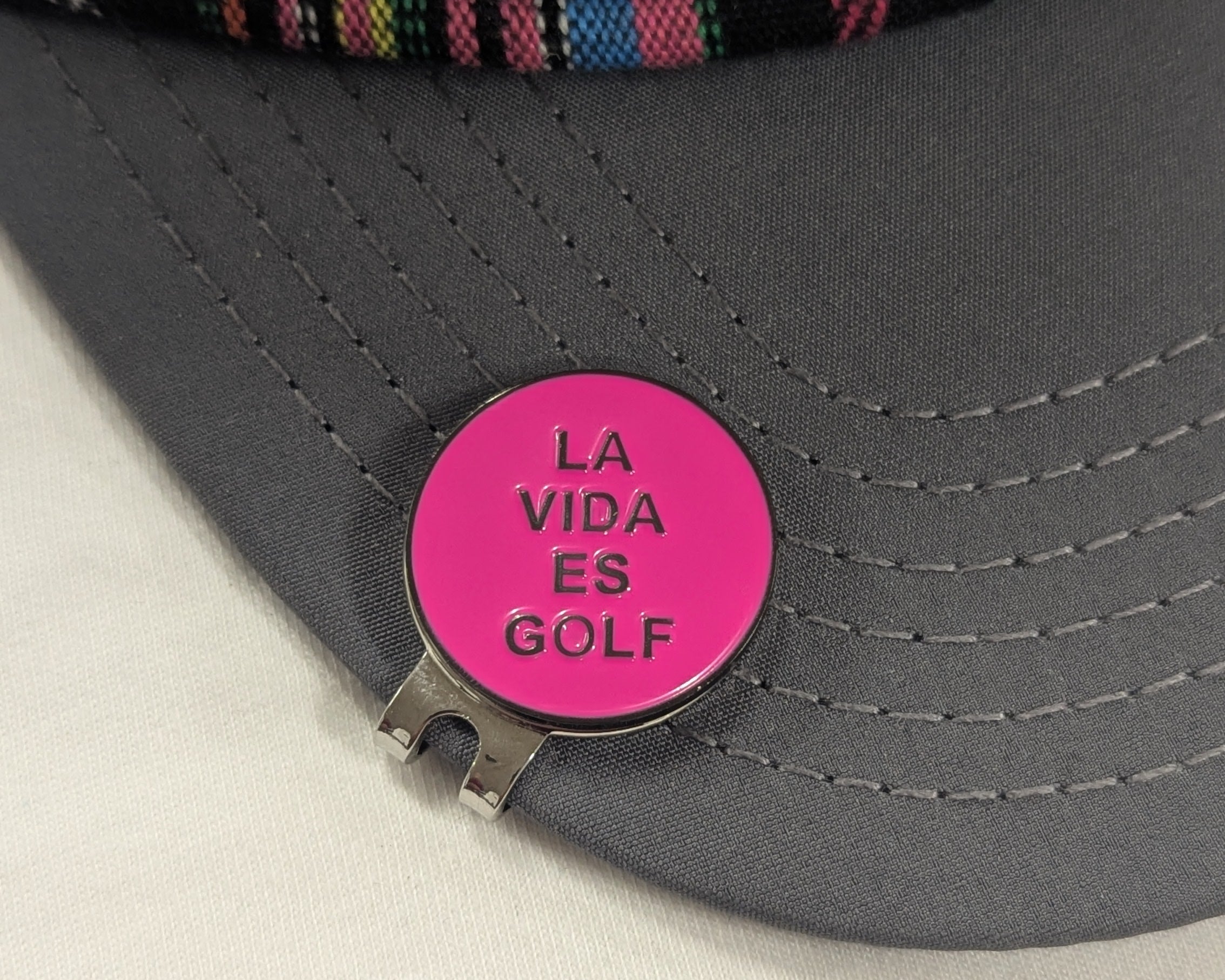 La Vida es Golf Ball Marker Pink