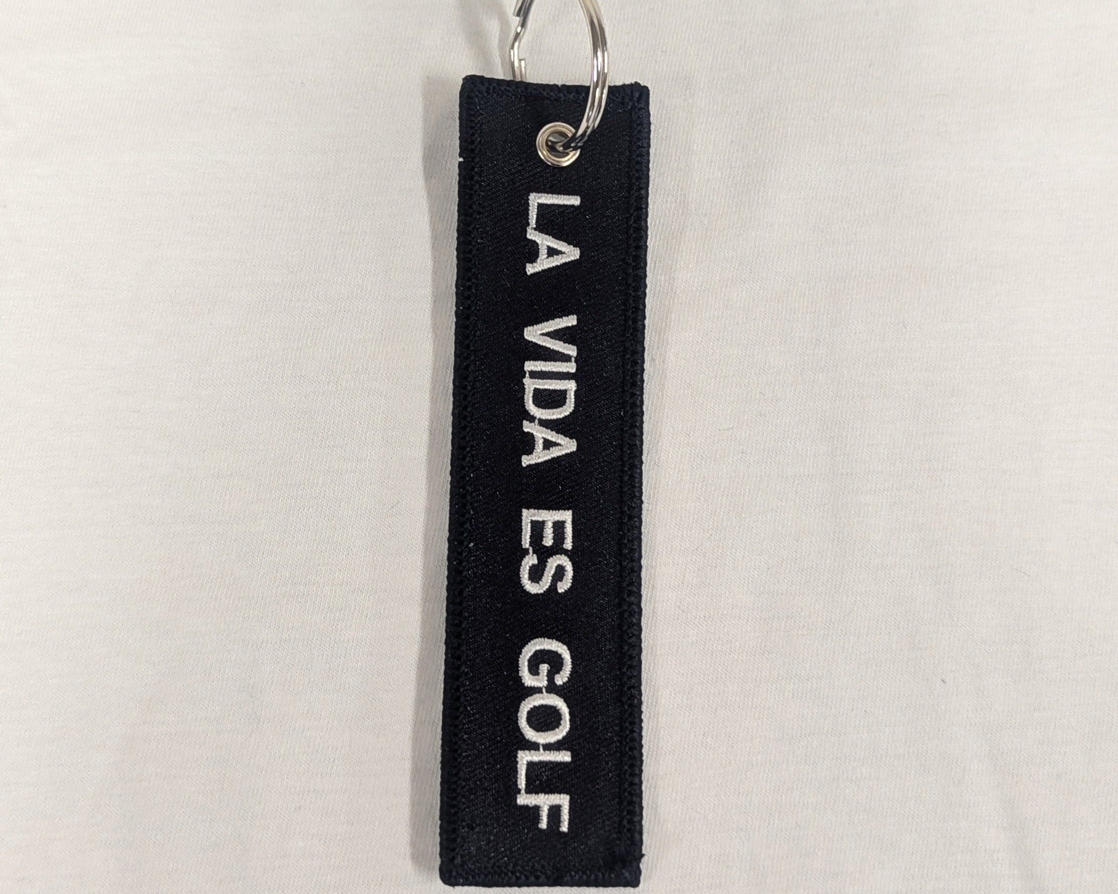 La Vida es Golf Keychain White