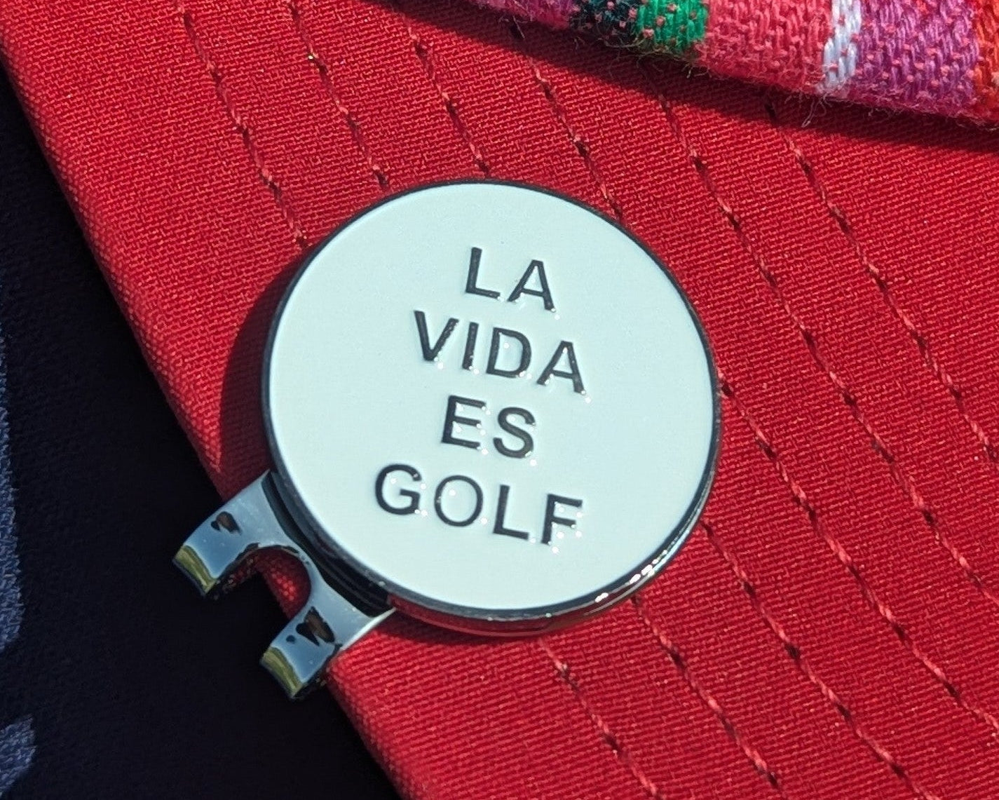 La Vida es Golf Ball Marker White